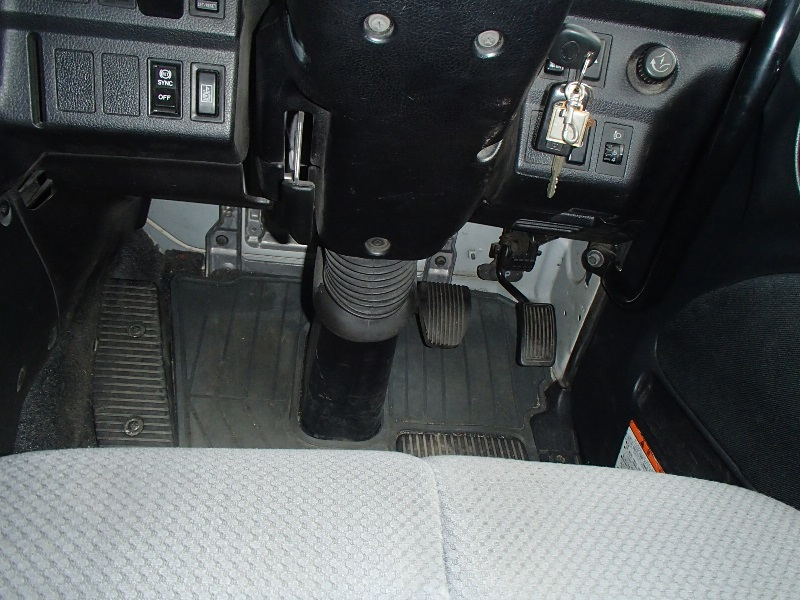 H24年 SS1EKAトラクタヘッド第5輪荷重20t|中古トラックの販売・買取・査定のアイナビ