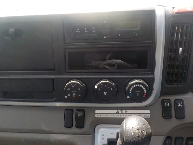 H28年 日産FGB7W平ボディワイド4WD特殊|中古トラックの販売・買取・査定のアイナビ