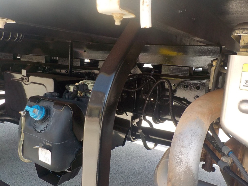 H28年 日産FGB7W平ボディワイド4WD特殊|中古トラックの販売・買取・査定のアイナビ