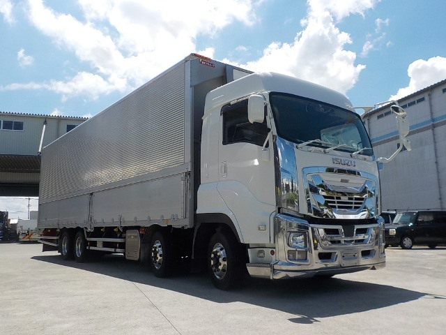 H29年CYJ77BハイルーフメッキMT|中古トラックの販売・買取・査定のアイナビ