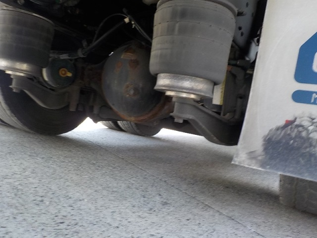 H29年CYJ77BハイルーフメッキMT|中古トラックの販売・買取・査定のアイナビ