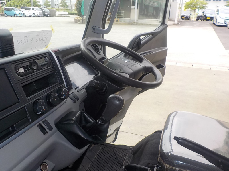 H30年 FEA20MT5速平ボディ標準ロング2t積載|中古トラックの販売・買取・査定のアイナビ