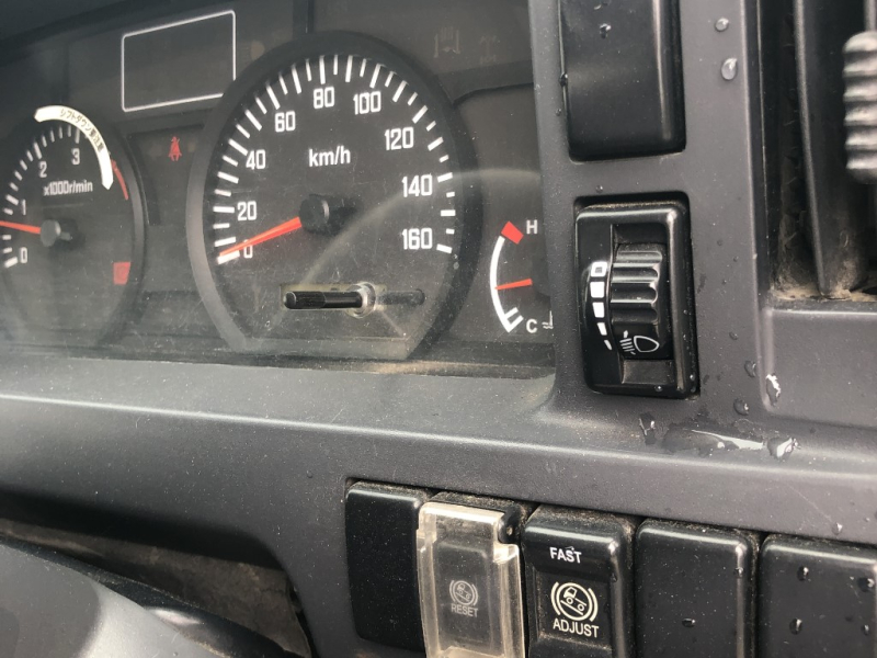 H22年 NJR85ダンプ全低床全塗装MT|中古トラックの販売・買取・査定のアイナビ