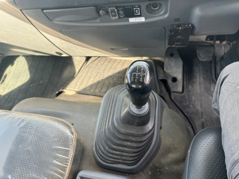 H29年 FRR90ダンプワイドMT|中古トラックの販売・買取・査定のアイナビ