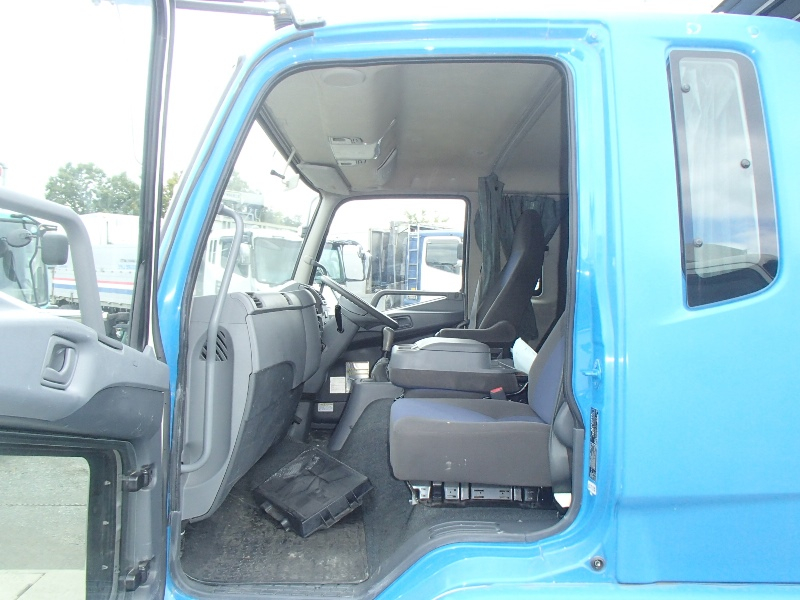 H23年 FK65FZ平ボディ|中古トラックの販売・買取・査定のアイナビ