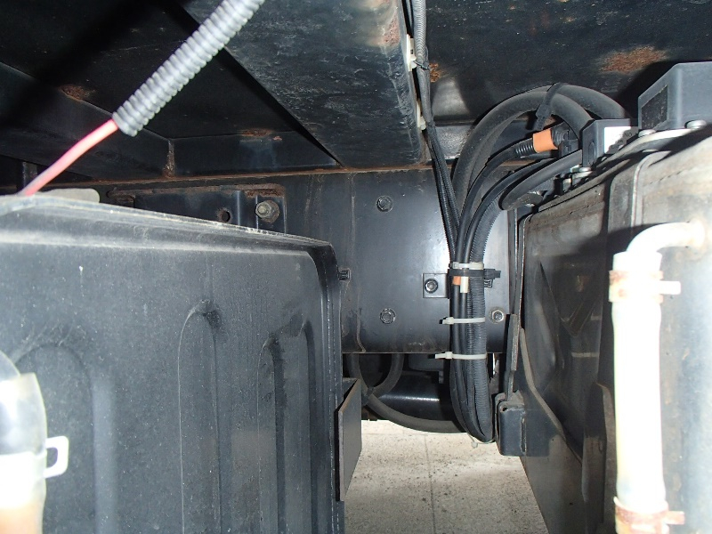 H23年 FK65FZ平ボディ|中古トラックの販売・買取・査定のアイナビ