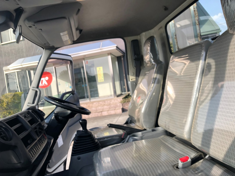 H30年 XZU710平ボディワイドロング|中古トラックの販売・買取・査定のアイナビ