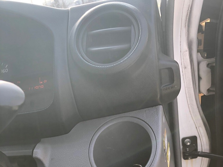 H30年 XZU710平ボディワイドロング|中古トラックの販売・買取・査定のアイナビ