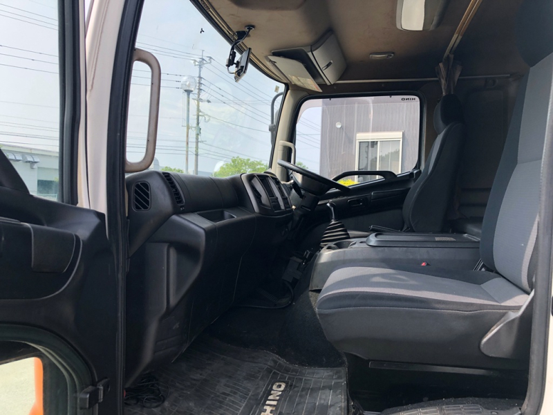 H25年 FD9JLA冷凍BOXPG付ワイド高床|中古トラックの販売・買取・査定のアイナビ