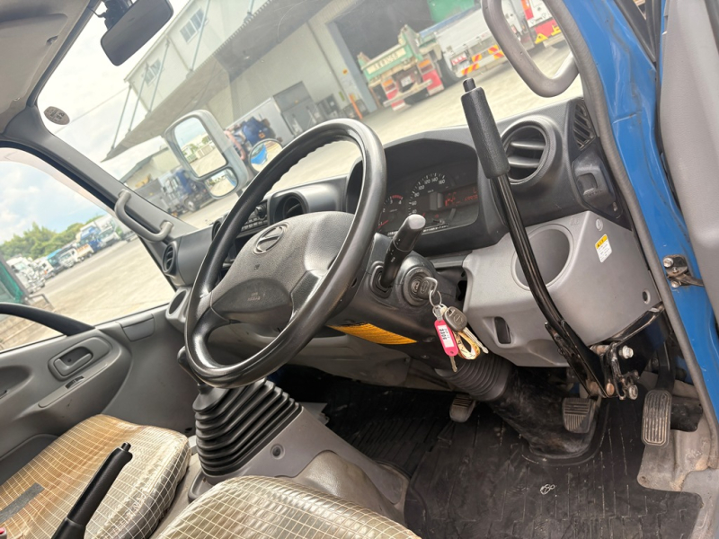 H26年 XZU630ダンプ高床3t積載MT|中古トラックの販売・買取・査定のアイナビ