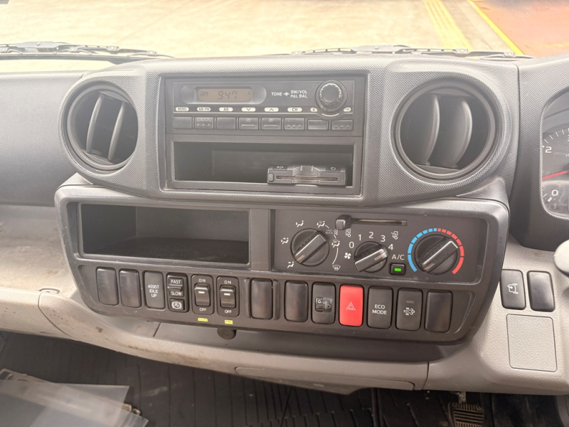 H26年 XZU630ダンプ高床3t積載MT|中古トラックの販売・買取・査定のアイナビ