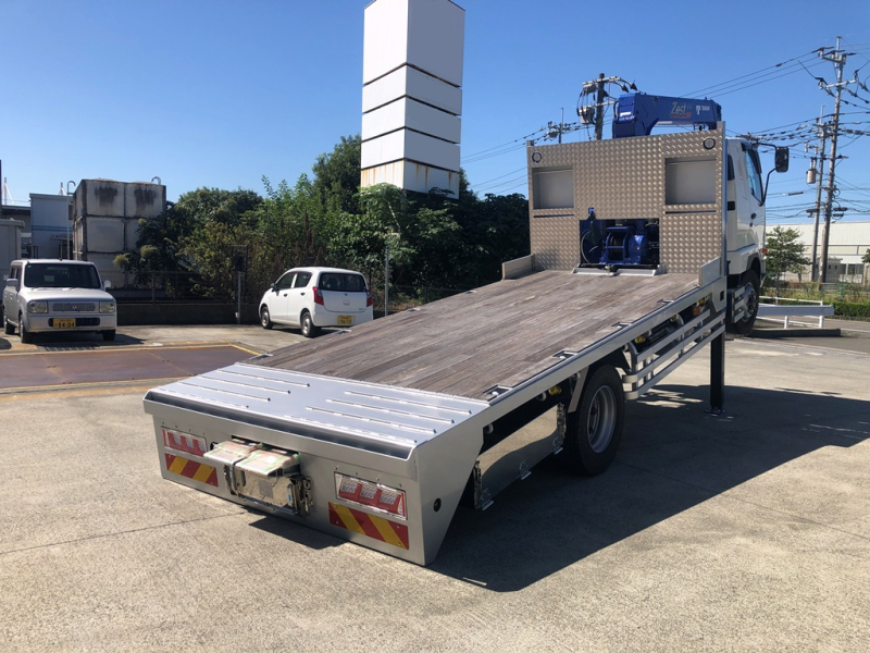 【未使用】R6年FK62FZクレーン付造作ボディ|中古トラックの販売・買取・査定のアイナビ