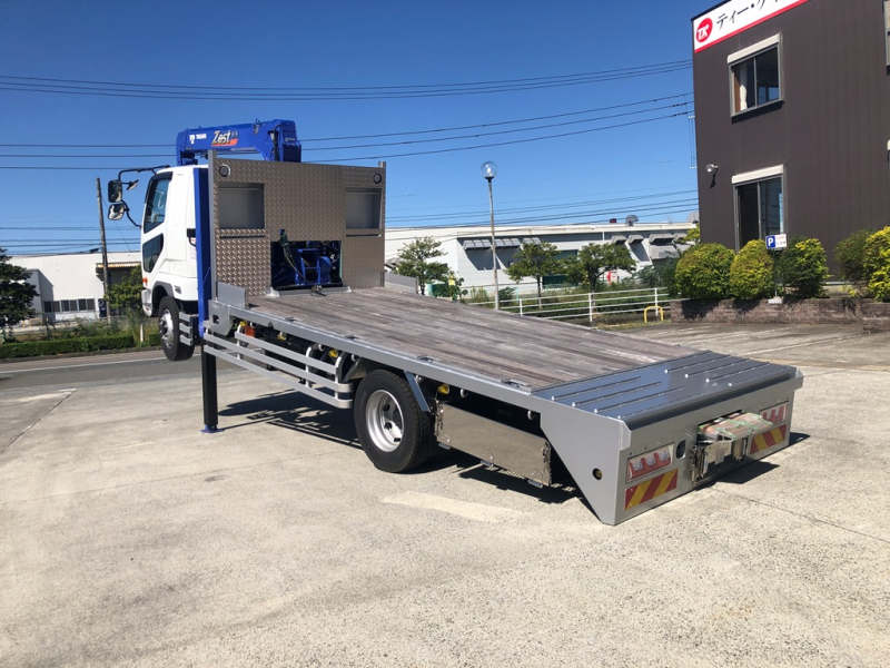 【未使用】R6年FK62FZクレーン付造作ボディ|中古トラックの販売・買取・査定のアイナビ