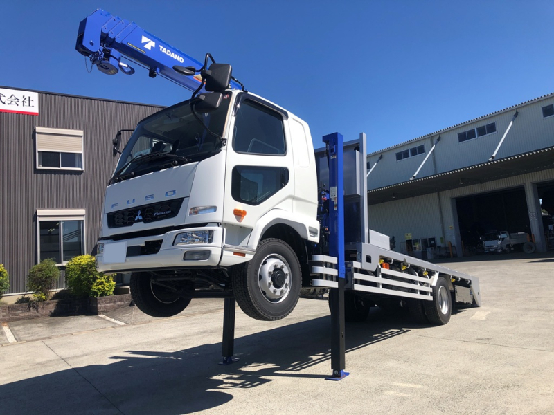 【未使用】R6年FK62FZクレーン付造作ボディ|中古トラックの販売・買取・査定のアイナビ