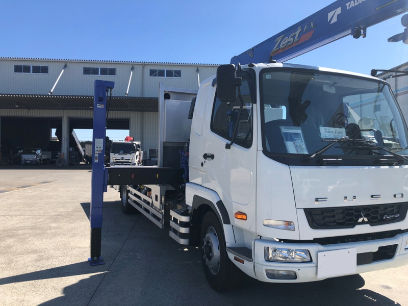 【未使用】R6年FK62FZクレーン付造作ボディ|中古トラックの販売・買取・査定のアイナビ