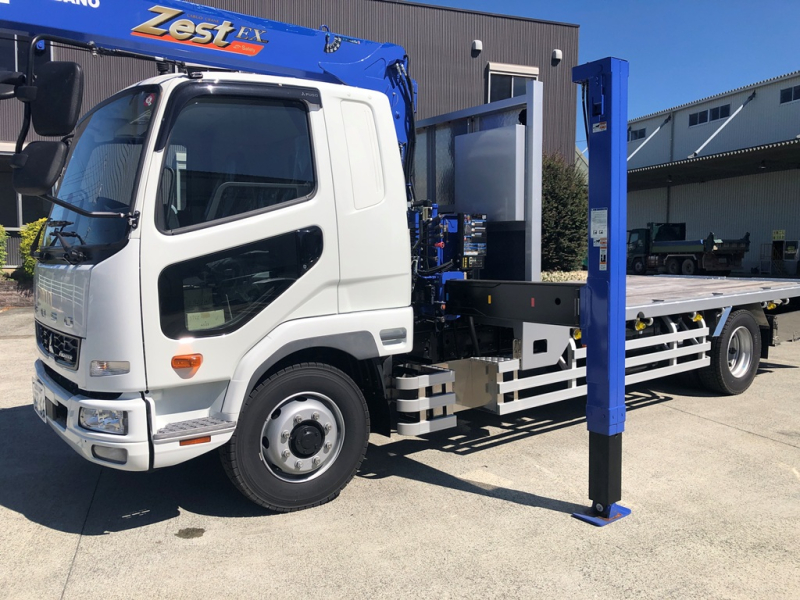 【未使用】R6年FK62FZクレーン付造作ボディ|中古トラックの販売・買取・査定のアイナビ