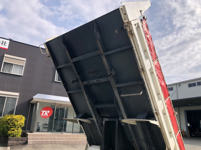 R2年 XZC600ダンプ全低床6MT|中古トラックの販売・買取・査定のアイナビ