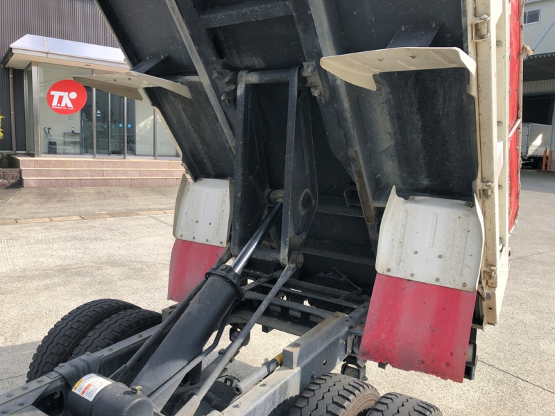 R2年 XZC600ダンプ全低床6MT|中古トラックの販売・買取・査定のアイナビ