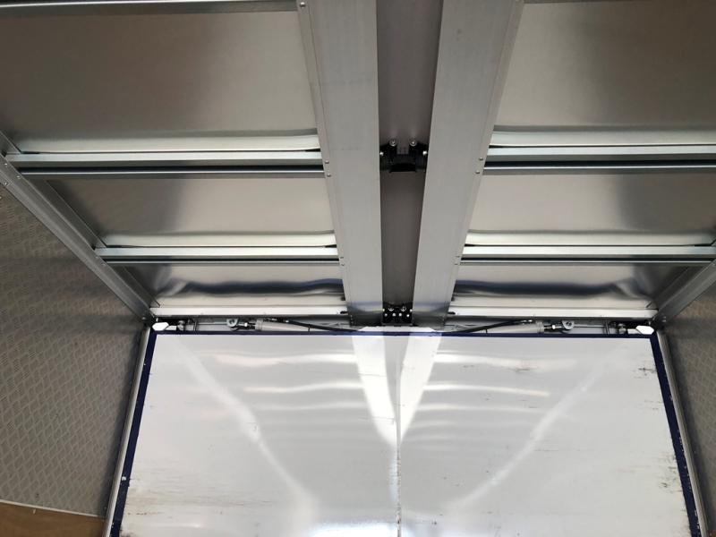 R6年 FW1AHウイングベッドレス低走行|中古トラックの販売・買取・査定のアイナビ