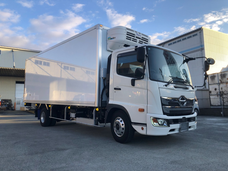 H30年 FC2AB冷凍車格納PGエアサス|中古トラックの販売・買取・査定のアイナビ