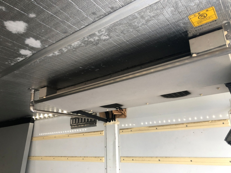 H30年 FC2AB冷凍車格納PGエアサス|中古トラックの販売・買取・査定のアイナビ