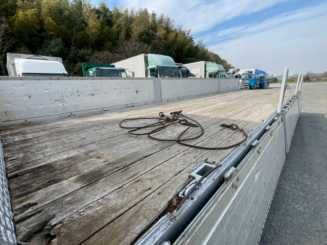 【TADANO4段クレーンリモコン付】いすゞ/ギガ|中古トラックの販売・買取・査定のアイナビ