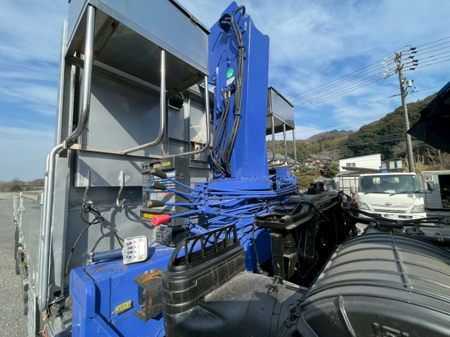 【TADANO4段クレーンリモコン付】いすゞ/ギガ|中古トラックの販売・買取・査定のアイナビ