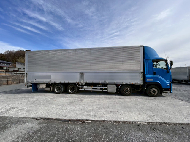 【定番9.6ボディ×AT車】いすゞ/ギガ|中古トラックの販売・買取・査定のアイナビ