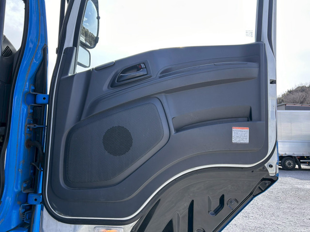 【定番9.6ボディ×AT車】いすゞ/ギガ|中古トラックの販売・買取・査定のアイナビ