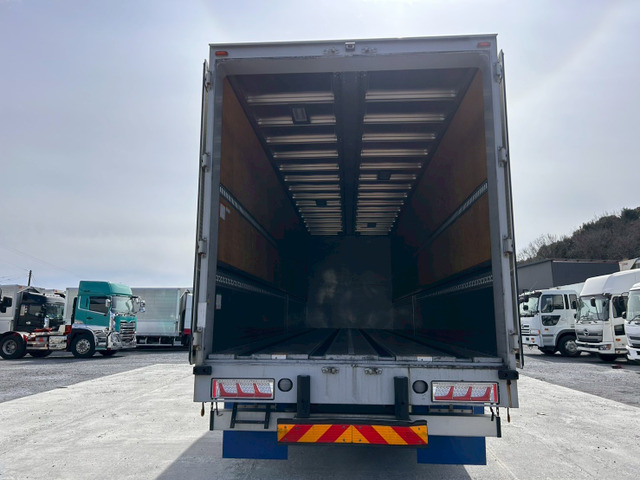 【定番9.6ボディ×AT車】いすゞ/ギガ|中古トラックの販売・買取・査定のアイナビ