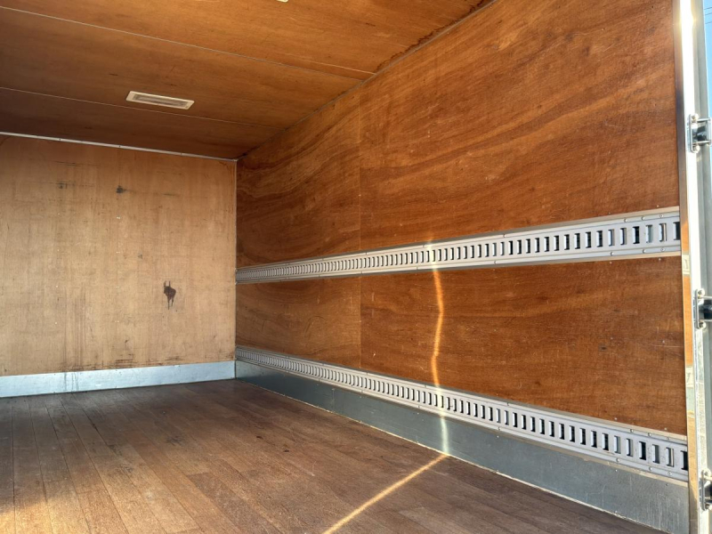 R8年10月迄車検付⭐️H23エルフ ワイドロング 6MT サイド扉|中古トラックの販売・買取・査定のアイナビ