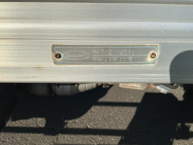 R8年10月迄車検付⭐️H23エルフ ワイドロング 6MT サイド扉|中古トラックの販売・買取・査定のアイナビ