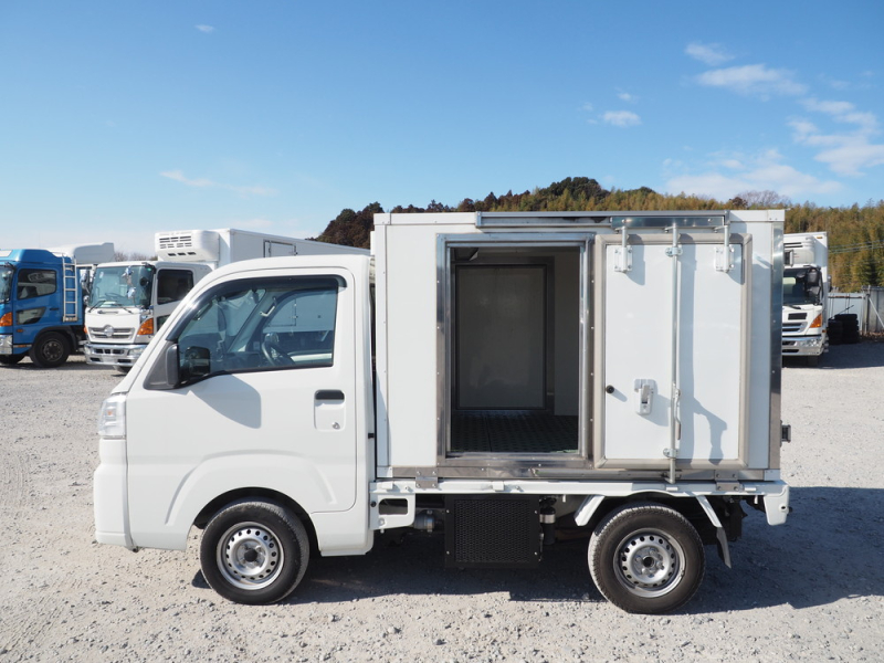 ダイハツ 冷凍バン|中古トラックの販売・買取・査定のアイナビ