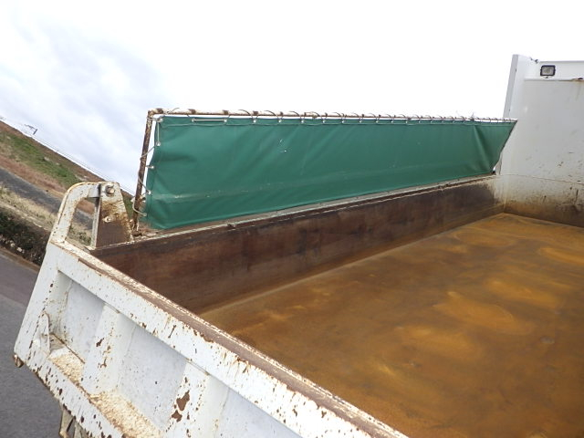 UDトラックス 平成27年式 ダンプ2デフ 車検付7速|中古トラックの販売・買取・査定のアイナビ