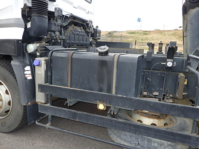 UDトラックス 平成27年式 ダンプ2デフ 車検付7速|中古トラックの販売・買取・査定のアイナビ