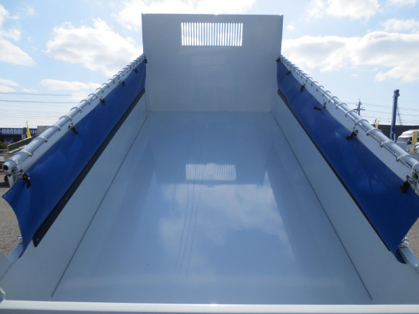 三菱キャンター全低床強化ダンプ|中古トラックの販売・買取・査定のアイナビ