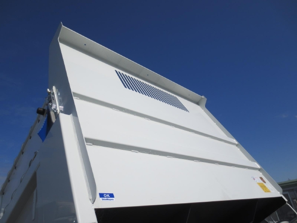 三菱キャンター全低床強化ダンプ|中古トラックの販売・買取・査定のアイナビ