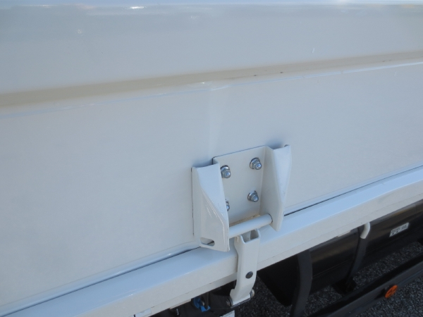 三菱キャンター標準ロング全低床平ボディ|中古トラックの販売・買取・査定のアイナビ