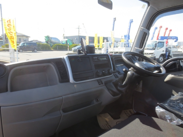 三菱キャンター標準ロング全低床平ボディ|中古トラックの販売・買取・査定のアイナビ