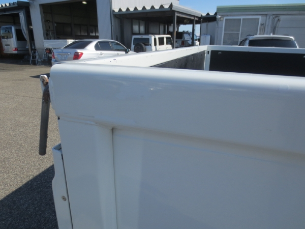 三菱キャンター標準ロング全低床平ボディ|中古トラックの販売・買取・査定のアイナビ