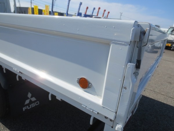 三菱キャンター標準ロング全低床平ボディ|中古トラックの販売・買取・査定のアイナビ