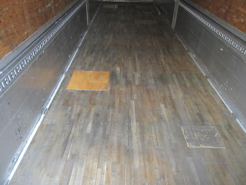 クオン高床3軸低走行アルミウイング|中古トラックの販売・買取・査定のアイナビ