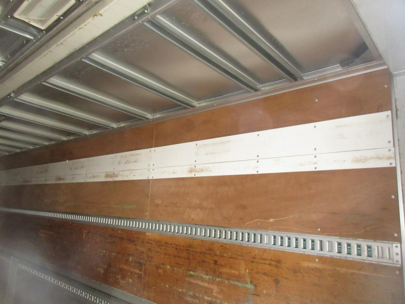 クオン高床3軸低走行アルミウイング|中古トラックの販売・買取・査定のアイナビ