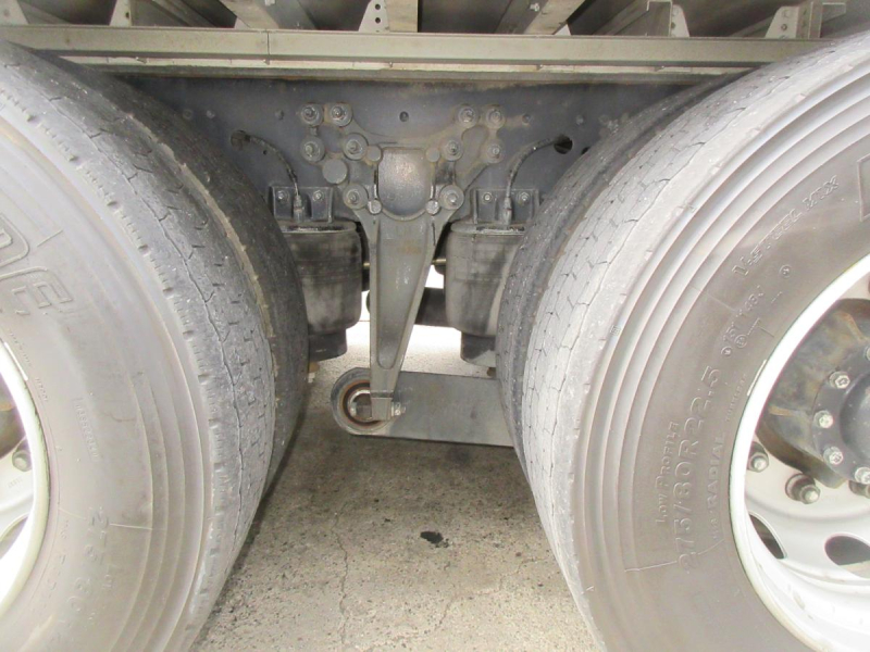 クオン高床3軸低走行アルミウイング|中古トラックの販売・買取・査定のアイナビ