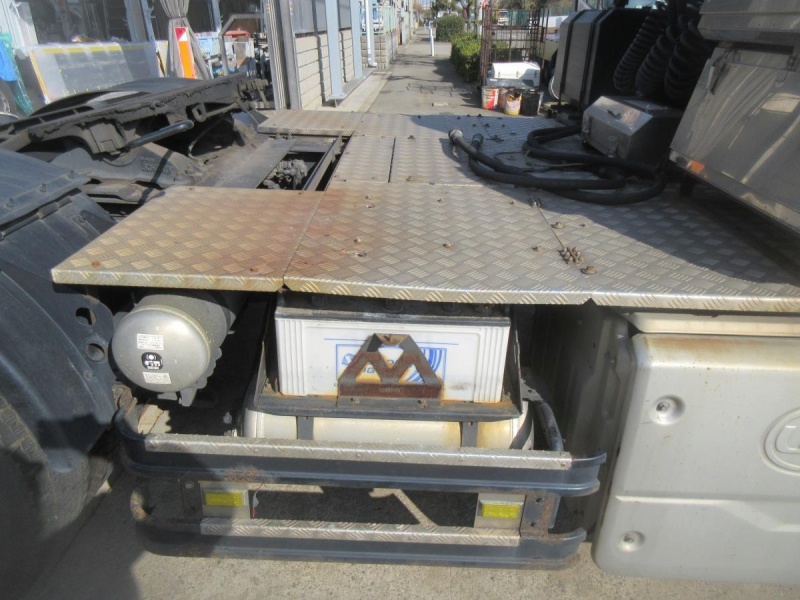 オイルポンプ付きハイルーフトラクタ|中古トラックの販売・買取・査定のアイナビ