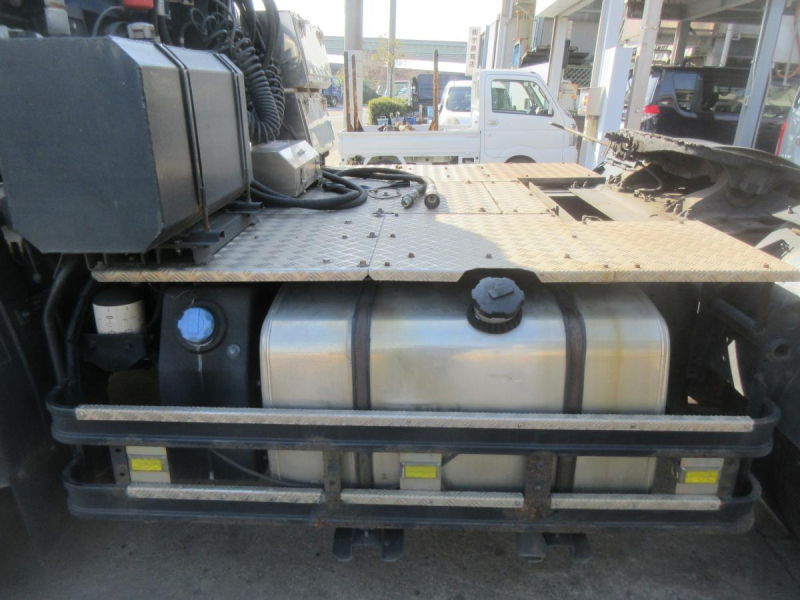 オイルポンプ付きハイルーフトラクタ|中古トラックの販売・買取・査定のアイナビ