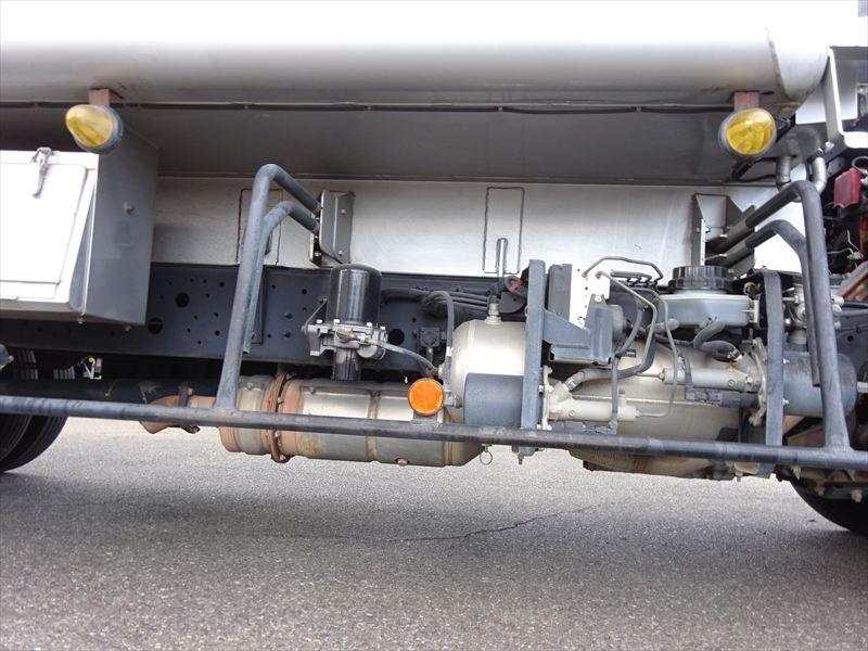 プレス 10.2㎥ 新明和|中古トラックの販売・買取・査定のアイナビ