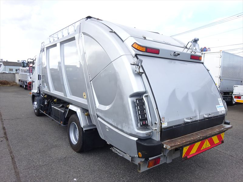 プレス 10.2㎥ 新明和|中古トラックの販売・買取・査定のアイナビ