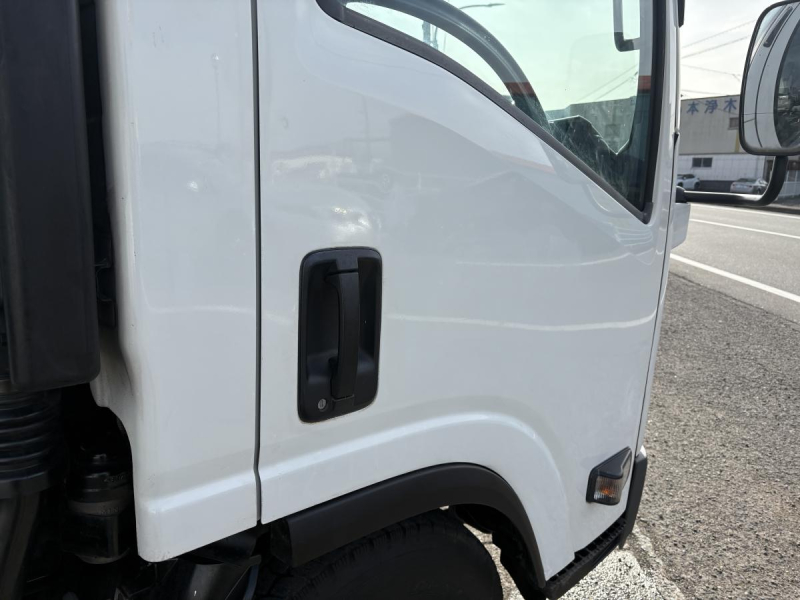 H24エルフ 散水車|中古トラックの販売・買取・査定のアイナビ