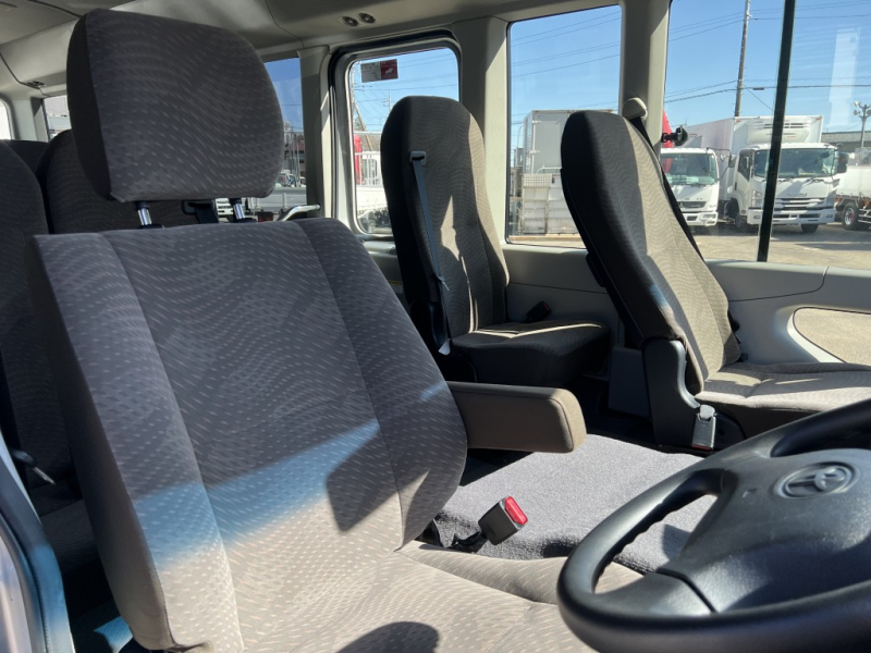 マイクロバス25人乗りGXハイルーフ自動ドアAT|中古トラックの販売・買取・査定のアイナビ